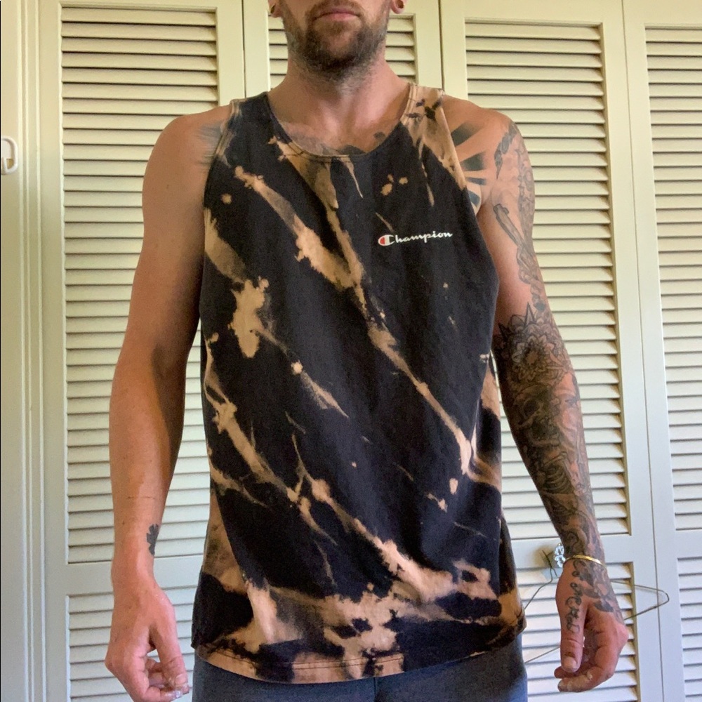 Tank - Picture 6 of 7